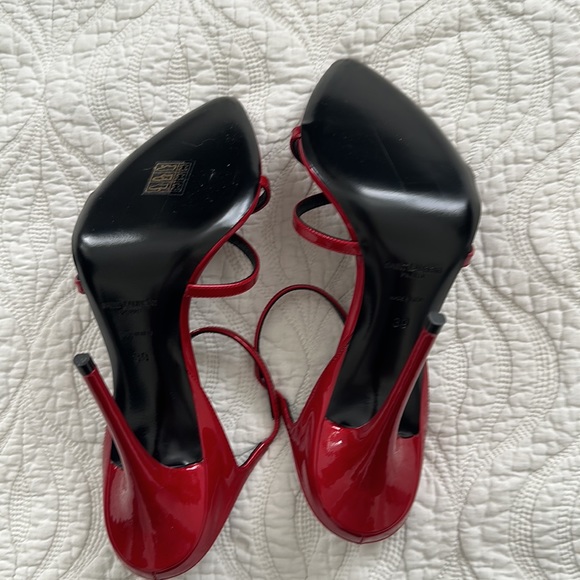 SAINT LAURENT Gippy 125MM Patent Leather Mule stiletto sandals in red - Picture 5 of 7
